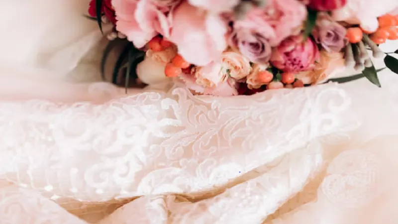 How to Choose the Perfect Bridal Fabrics